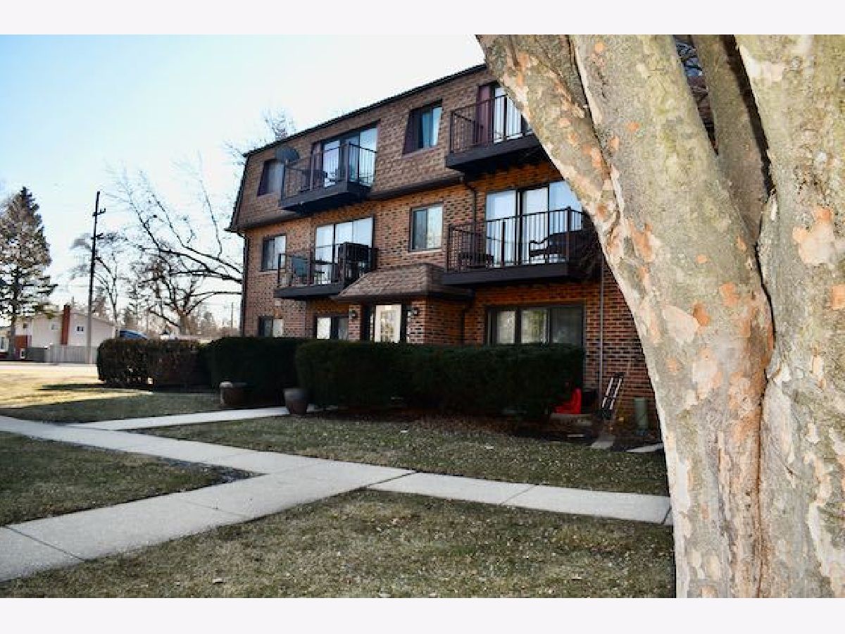Condominiums Sold Kensington Commons Mount Prospect Illinois, 400 Kensington