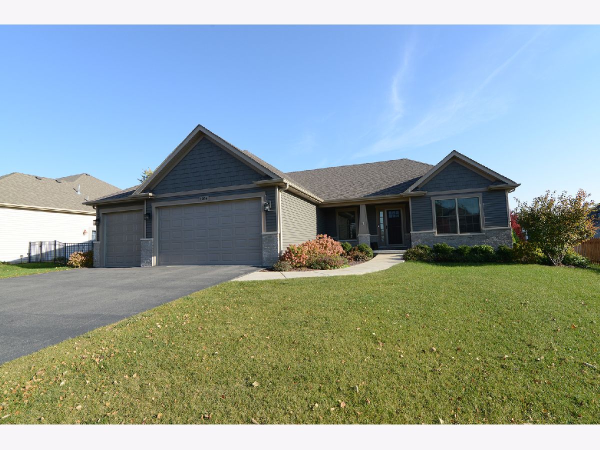 Homes & Townhomes Sold Country Hills Yorkville Illinois, 1954 Sunnydell