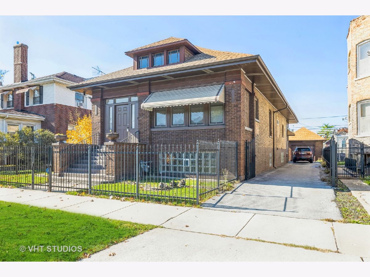 Homes & Condos & Townhomes Sold Boulevard Manor Cicero Illinois, 1932 Austin