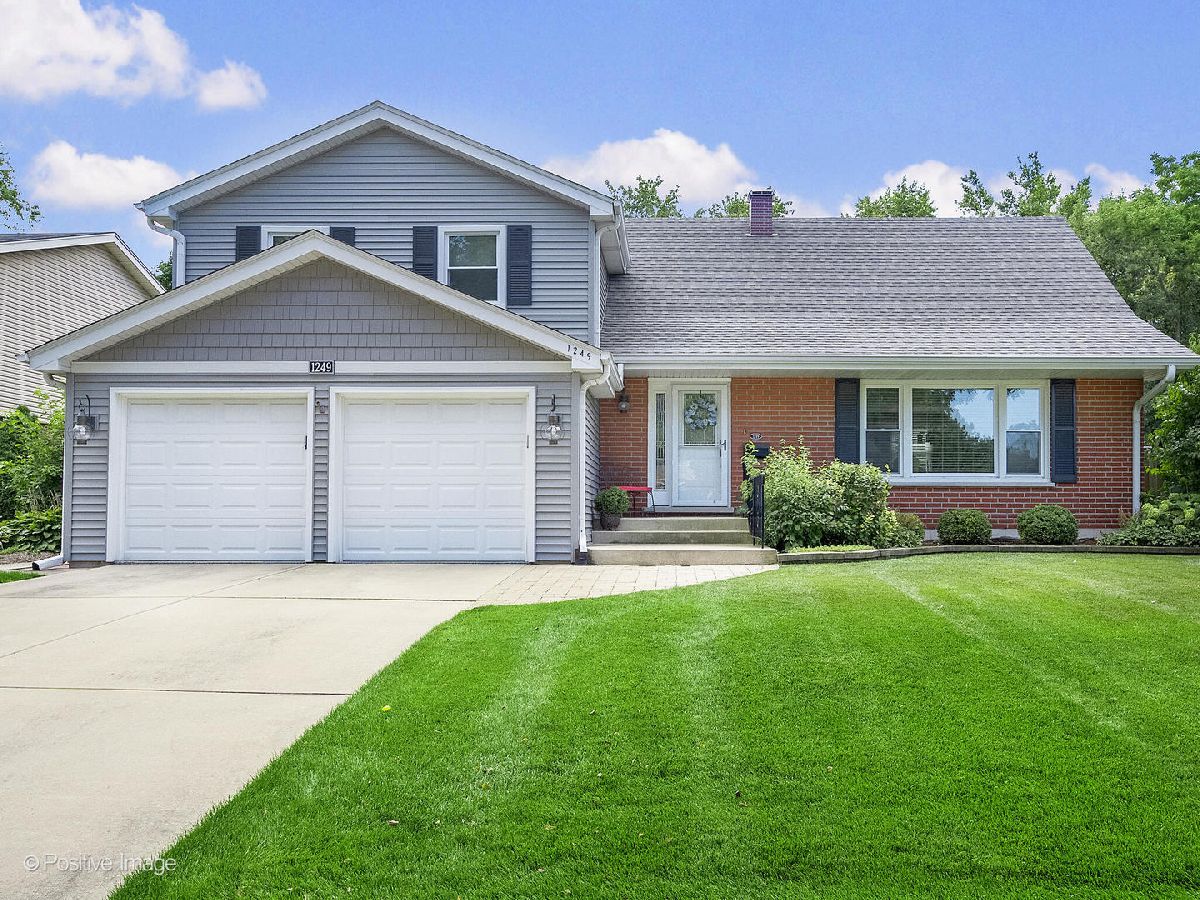 Homes Sold Oak Creek Downers Grove Illinois, 1249 Candlewood
