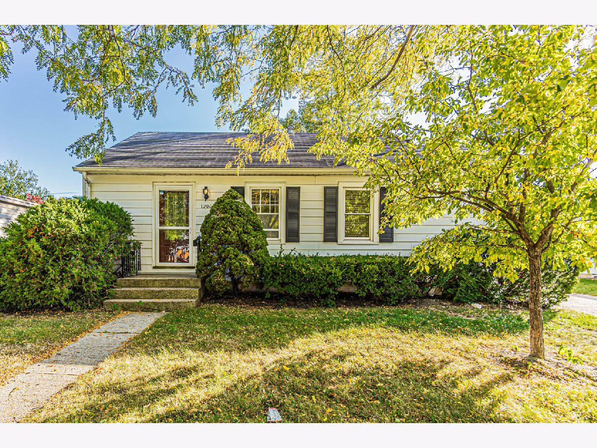 Homes Sold Black Road Estates Joliet Illinois, 1206 Agnes