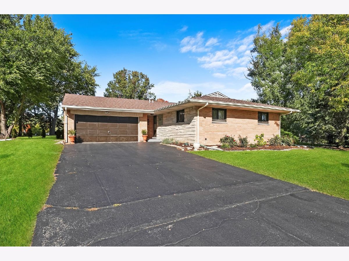 Homes Sold Naperville Country Estates Naperville Illinois, 25W330 Highview