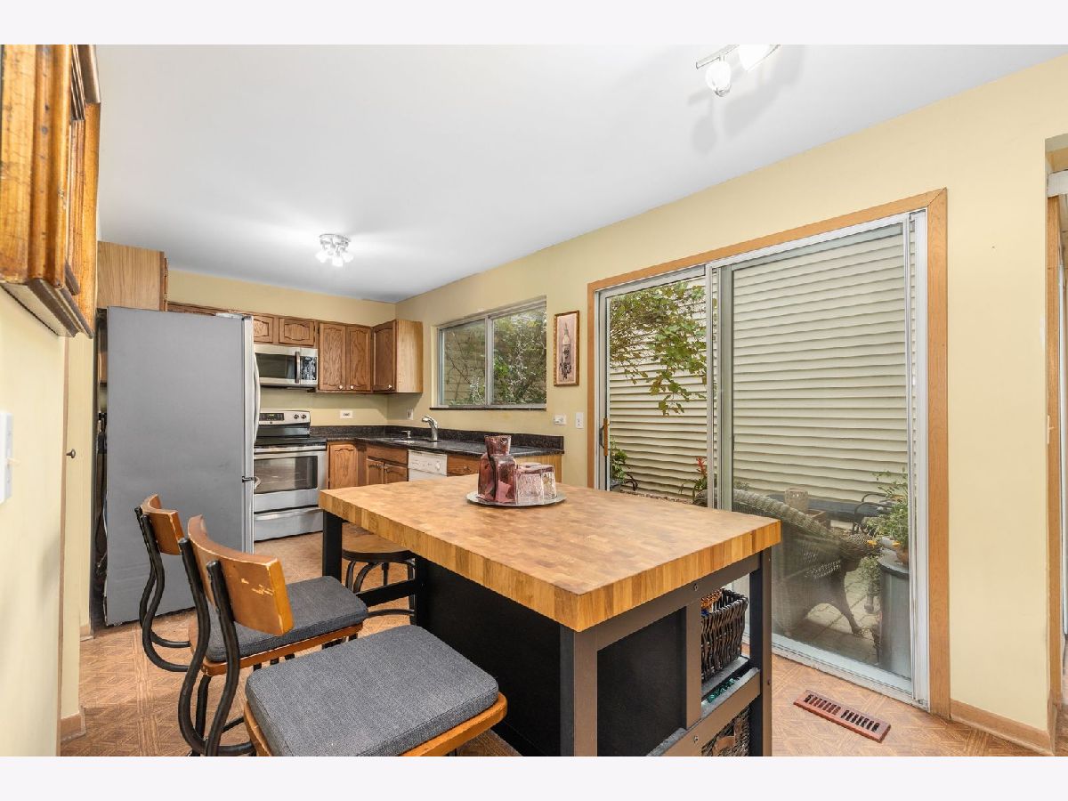 665 Le Parc Circle, Buffalo Grove, Illinois 60089 MLS 11659523