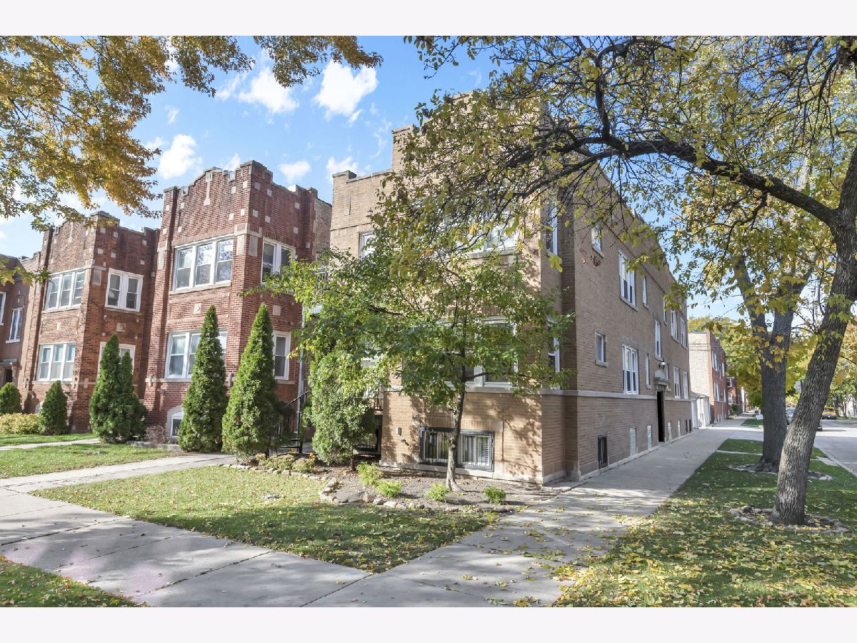 Condos & Townhomes & Homes Sold Avondale Estates Chicago Illinois, 3805 Roscoe