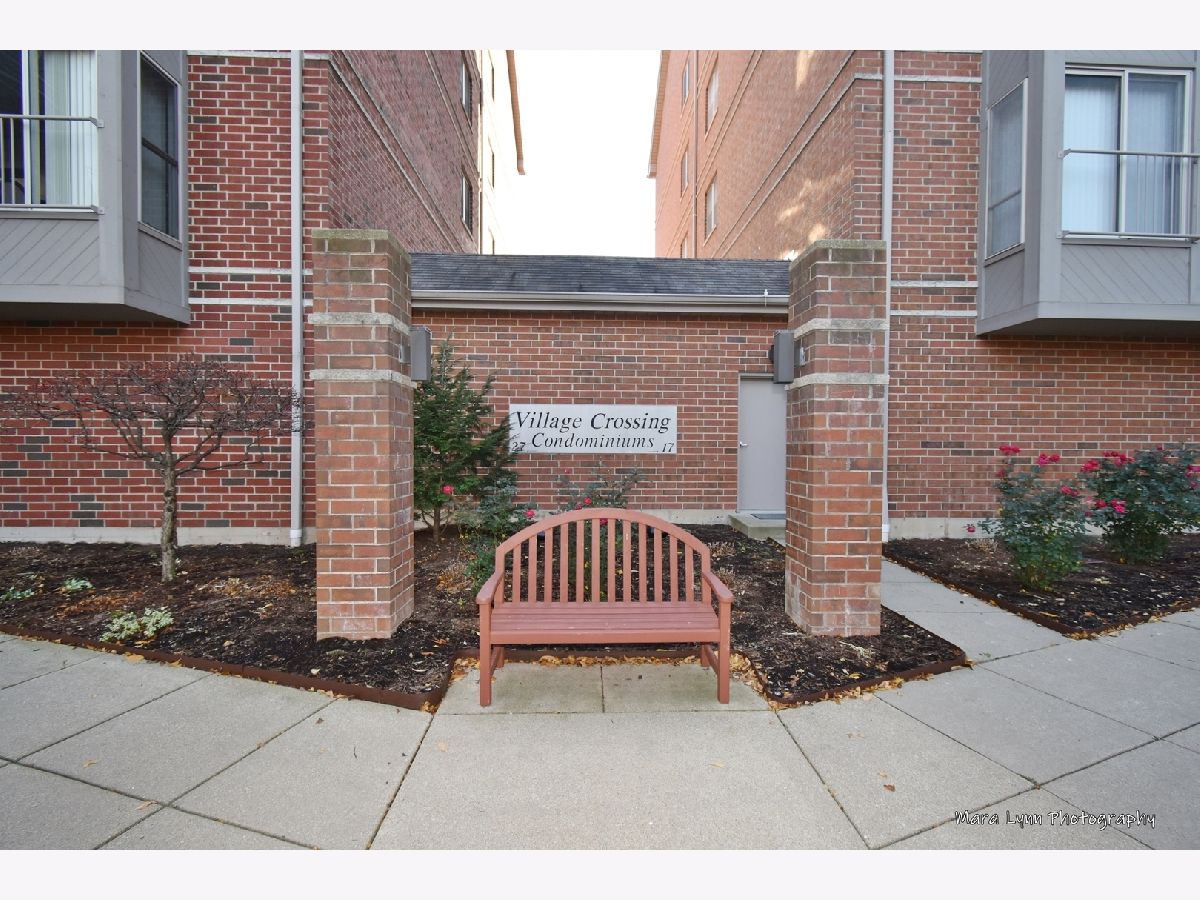 Condominiums Sold Village Crossing Roselle Illinois, 17 Hattendorf