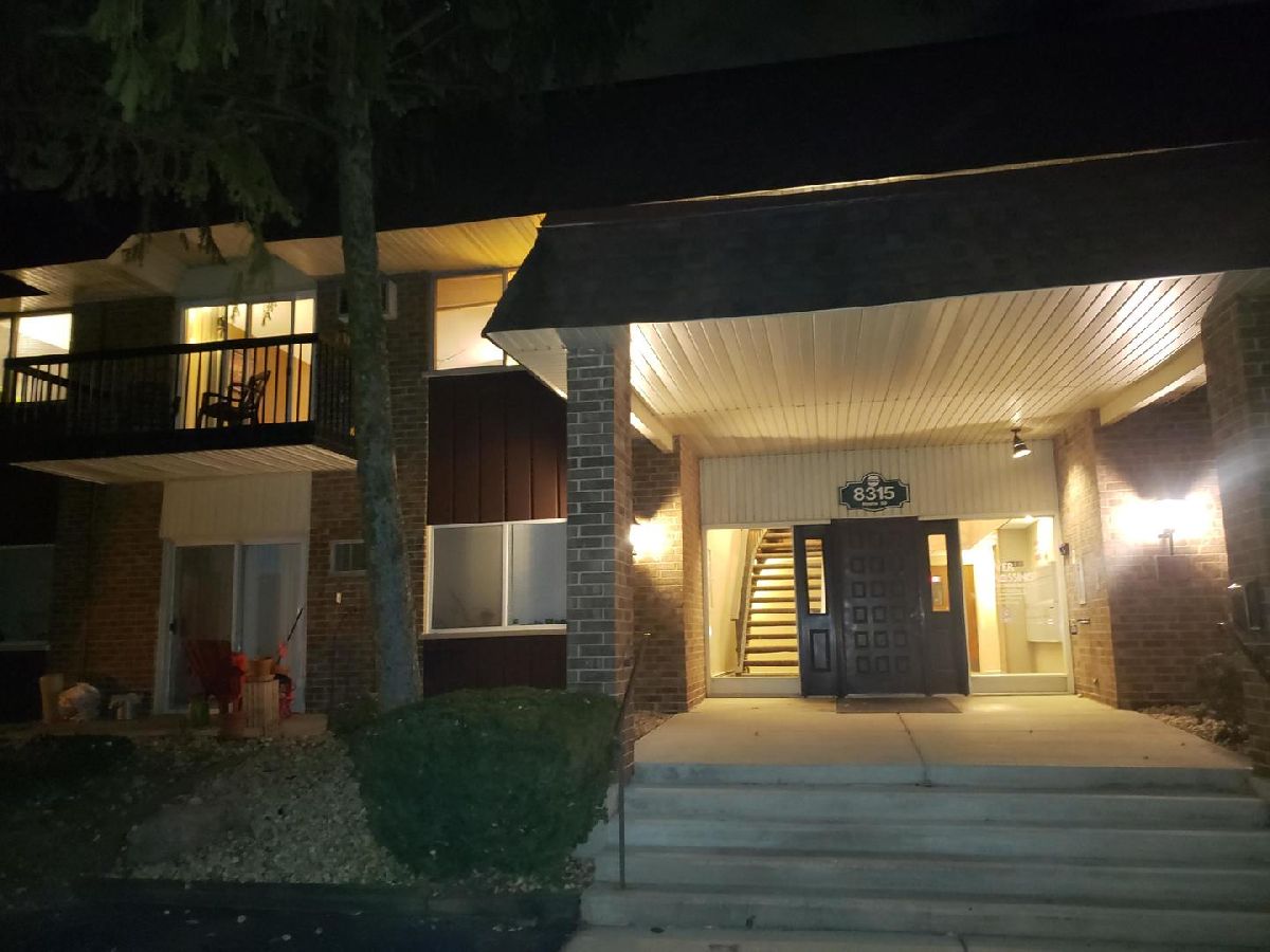 Condominiums Sold River Crossing Woodridge Illinois, 8315 Route 53