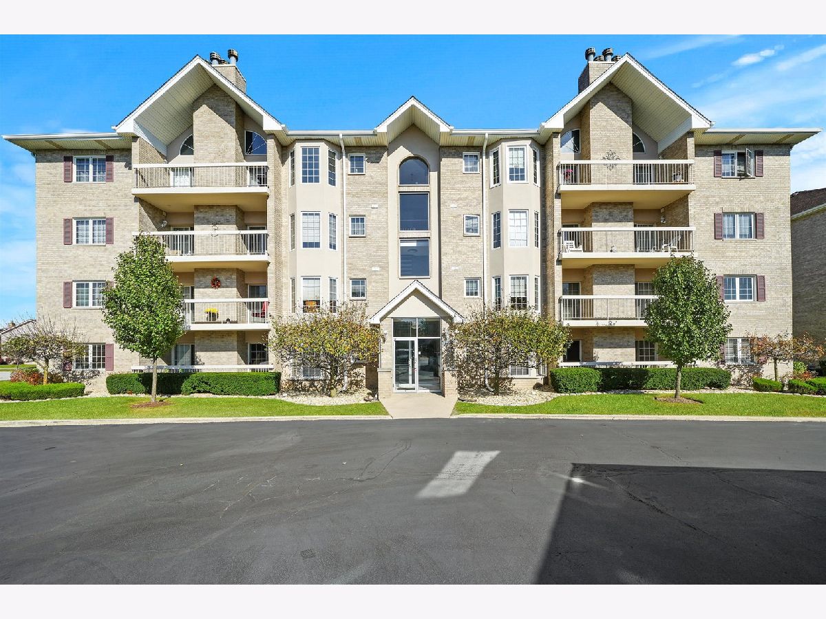Condominiums Sold Grafton Place Tinley Park Illinois, 7767 Bristol Park