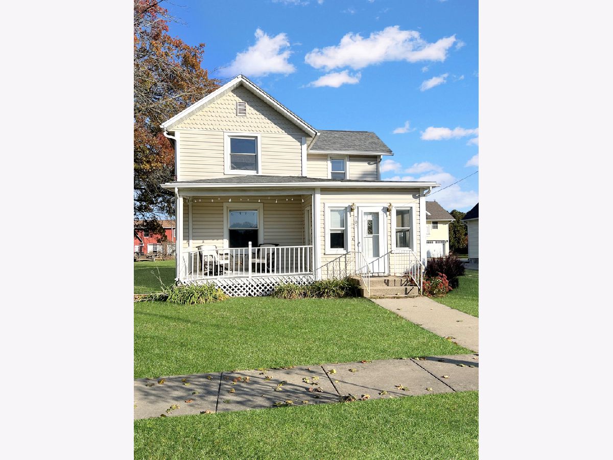  For Sale Lena Illinois, 707 Oak Street