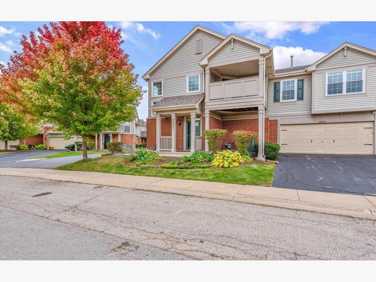 Townhomes & Condos & Homes Sold Greenwich Square Geneva Illinois, 2203 Vanderbilt