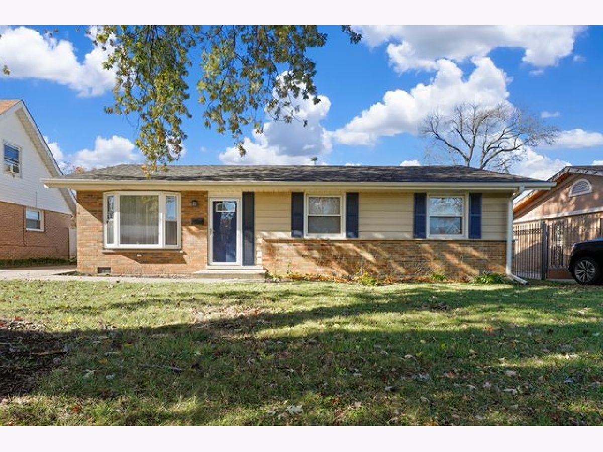  Sold Crestwood Illinois, 13000 Playfield