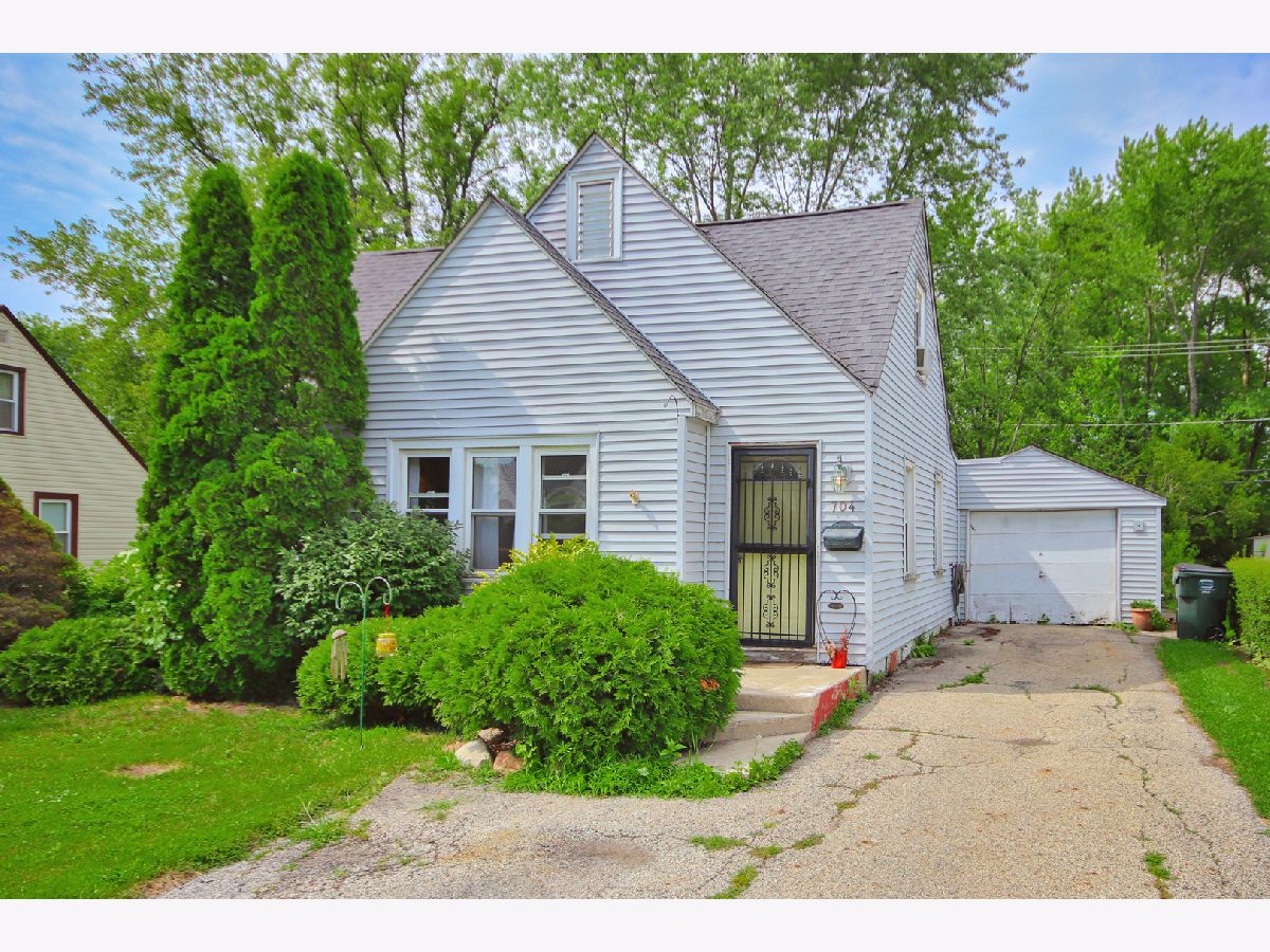 Homes Sold Indian Hills Round Lake Heights Illinois, 704 Mohawk