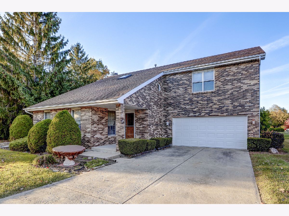 Homes Sold Hilltop Estates Lemont Illinois, 671 Schultz