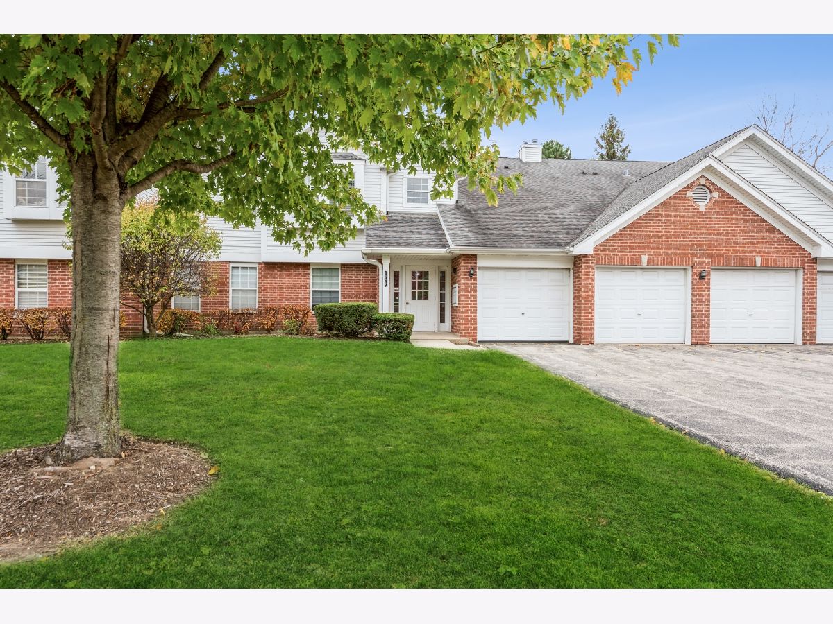 Condominiums Sold Arlington Trails Arlington Heights Illinois, 1727 Hawkes