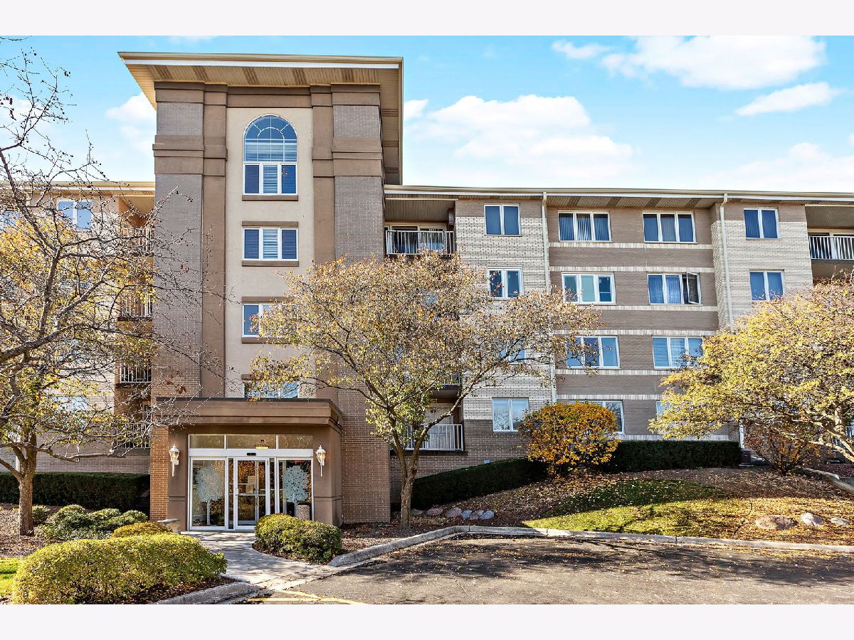 Condominiums & Homes Sold Whispering Oaks Wood Dale Illinois, 480 Montrose
