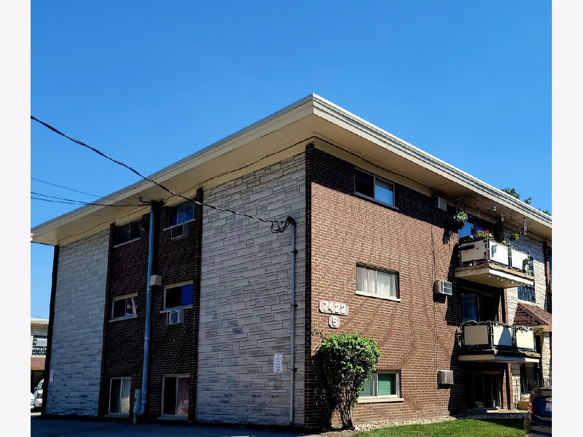 Condominiums Sold Hillcrest Manor Worth Illinois, 7422 111th