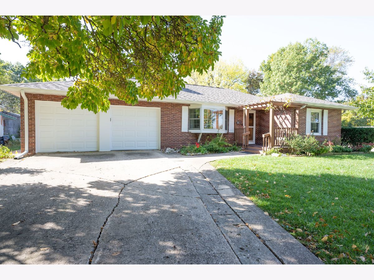 Homes Sold Country Club Manor Champaign Illinois, 615 Haines