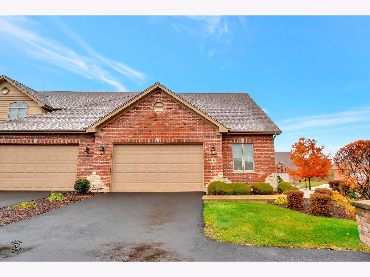 Townhomes Sold Hawthorne Preserves Lockport Illinois, 14943 Preserve