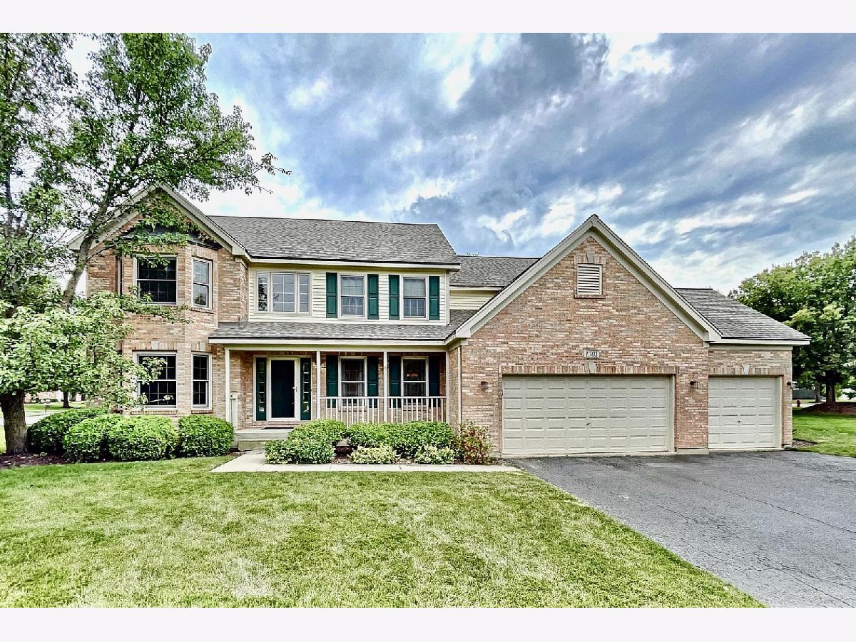 Homes Sold Hunters Ridge Crystal Lake Illinois, 1301 Hunters