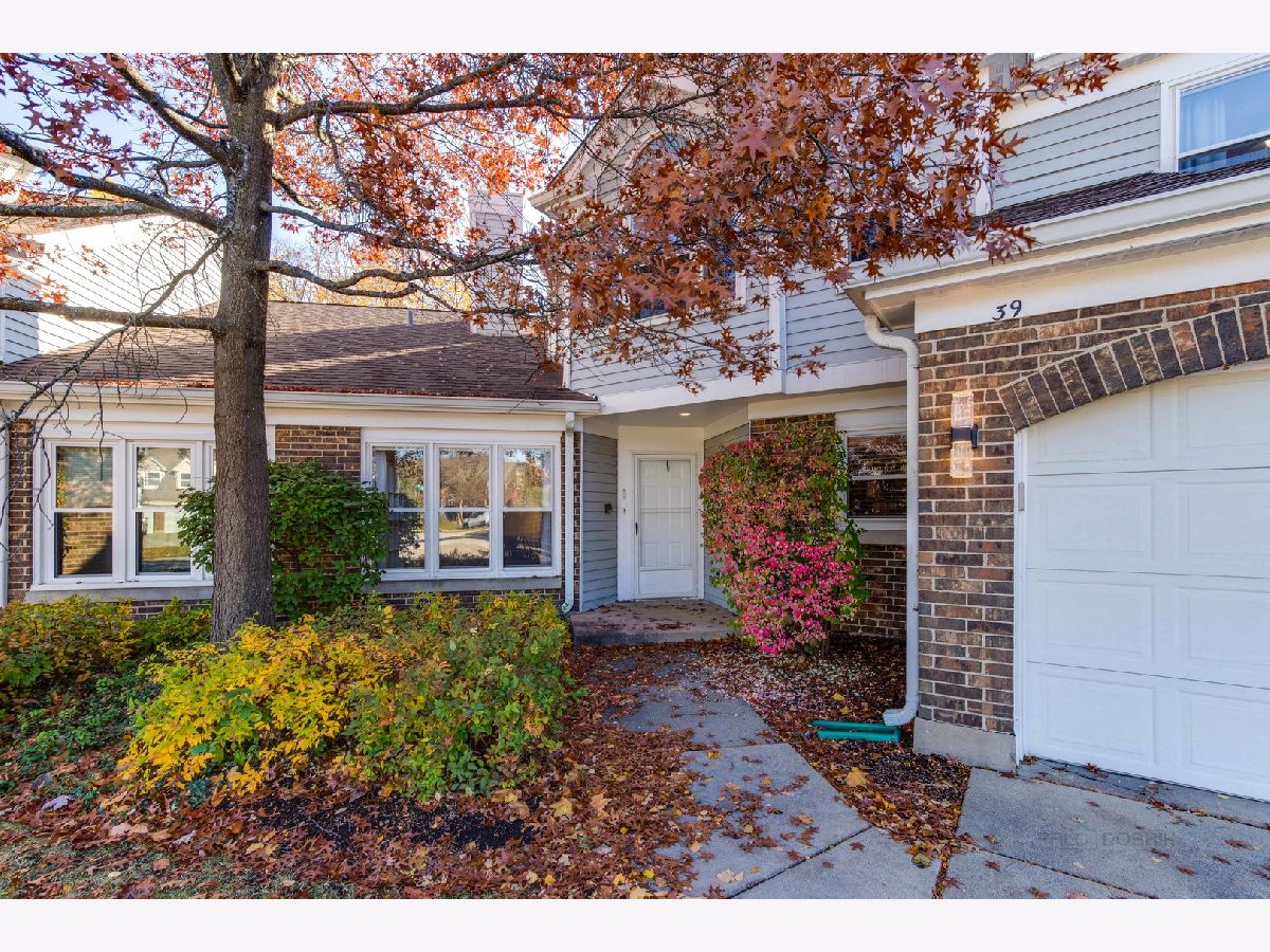 39 Willow Parkway, Buffalo Grove, Illinois 60089 MLS 11662168