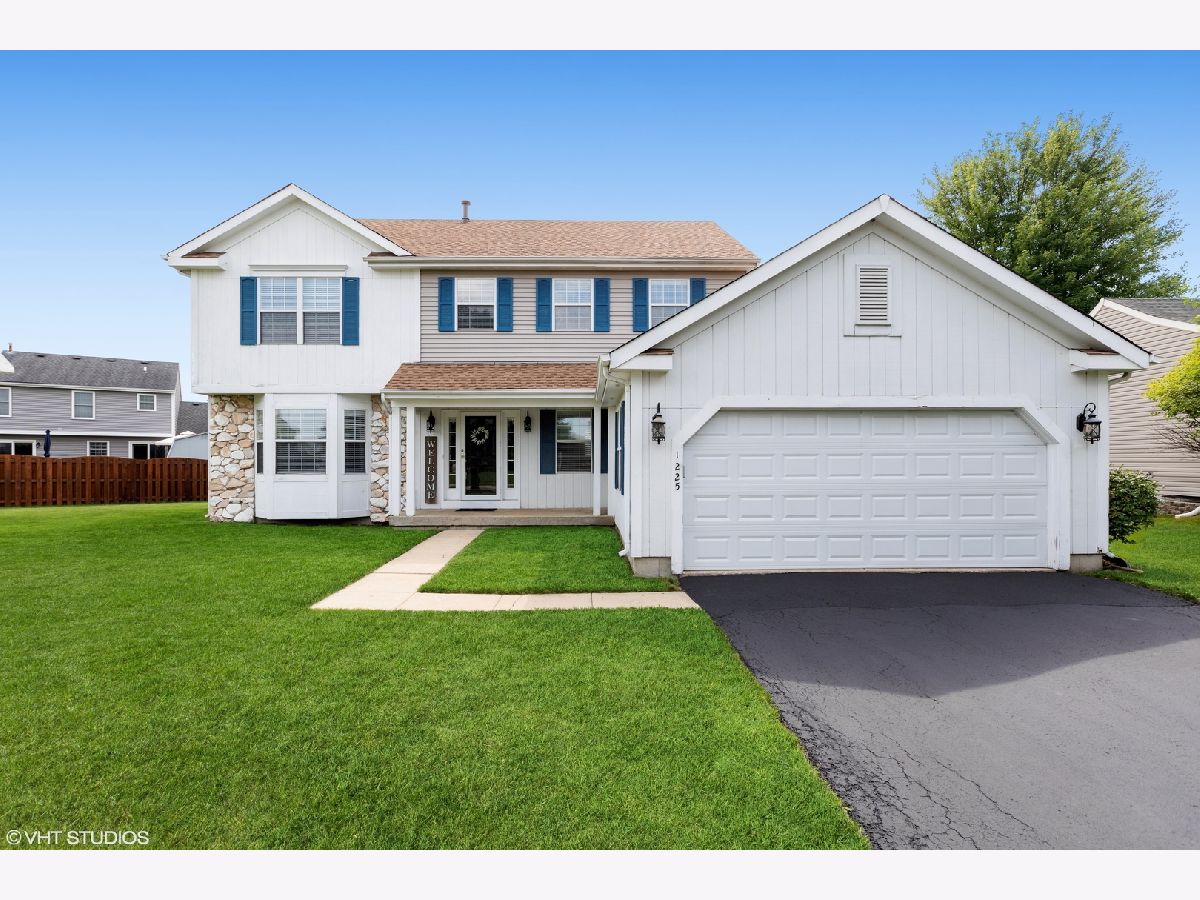 Homes Sold Bentwood Estates Crystal Lake Illinois, 1225 Westport Ridge