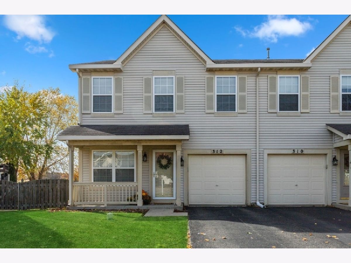 Townhomes & Homes Sold Lakewood Falls Club Romeoville Illinois, 312 Richmond