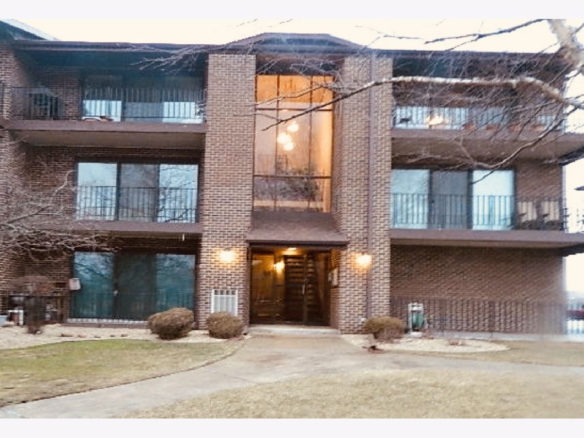  Rented Lynwood Illinois, 19561 Lake Shore