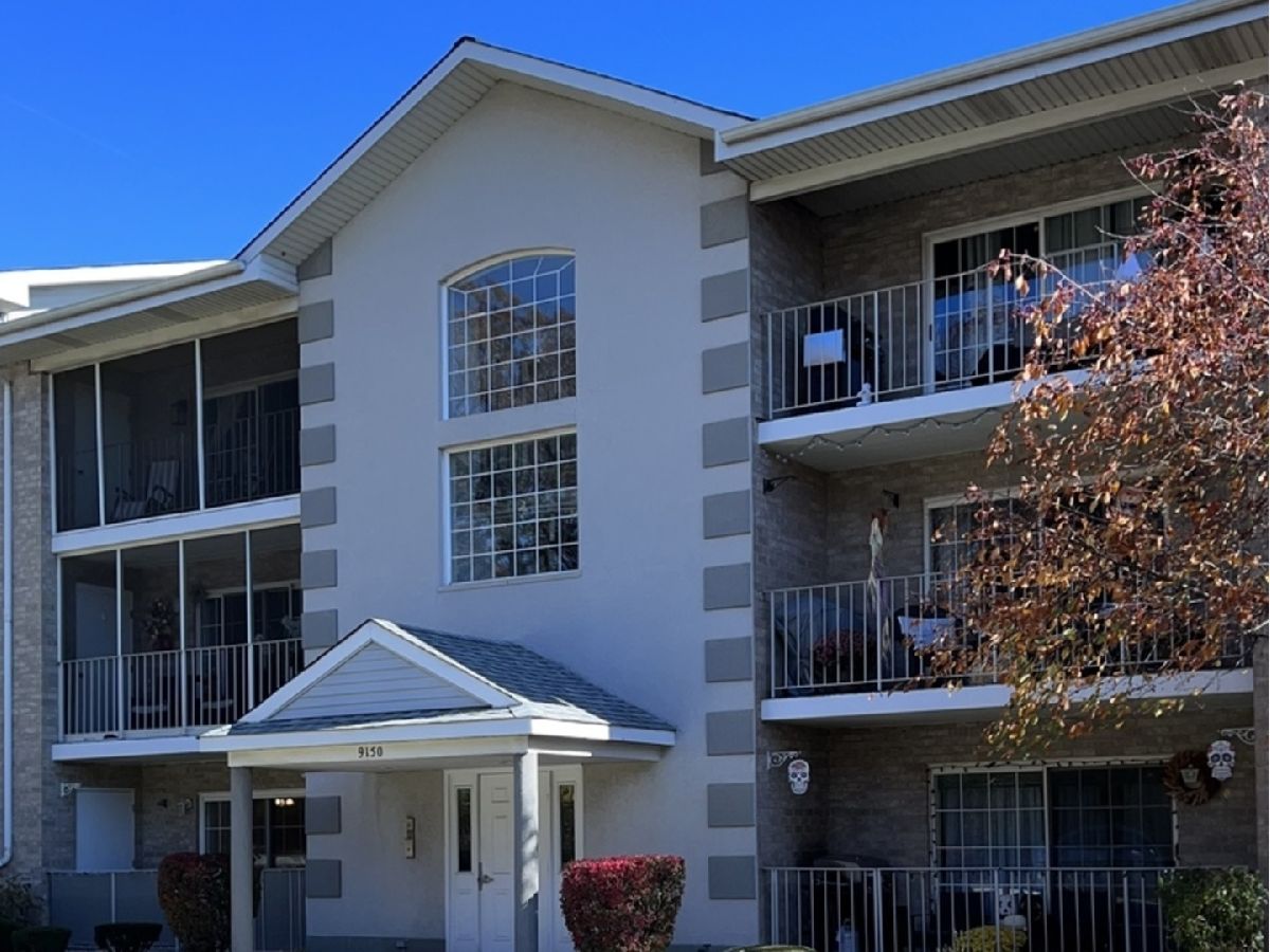 Condominiums Sold Crystal Hills Hickory Hills Illinois, 9150 95th