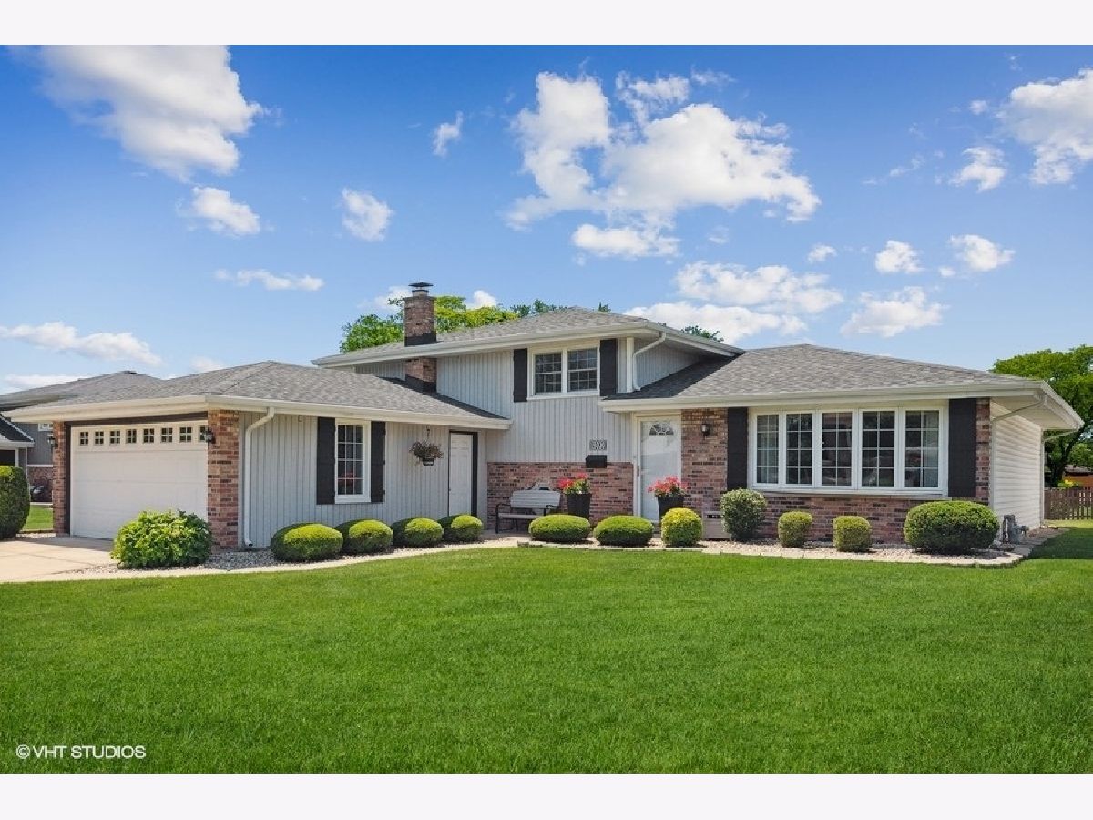 Homes & Condominiums Sold El Cameno Orland Park Illinois, 15020 Avenida Del Este