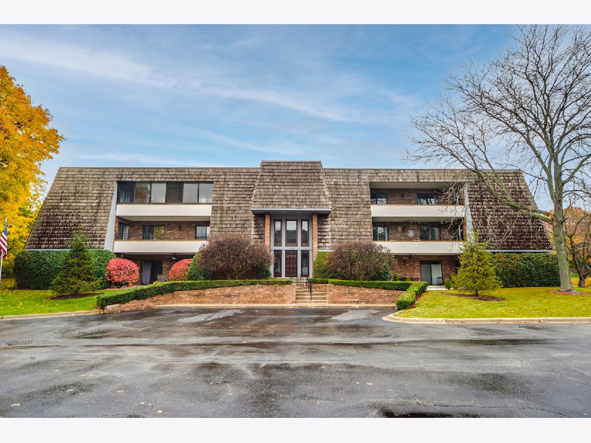 Condos & Townhomes Sold Red Top Villas Libertyville Illinois, 200 Red Top