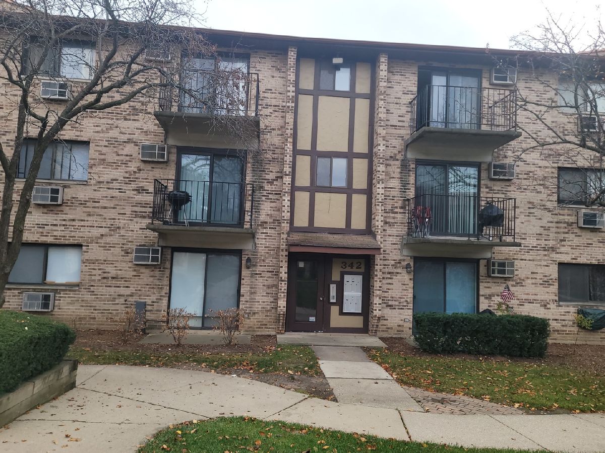 Condominiums Rented Klein Creek Carol Stream Illinois, 342 Klein Creek