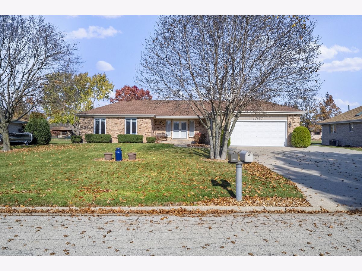 Homes Sold Peerless Estates Plainfield Illinois, 23526 Matthews