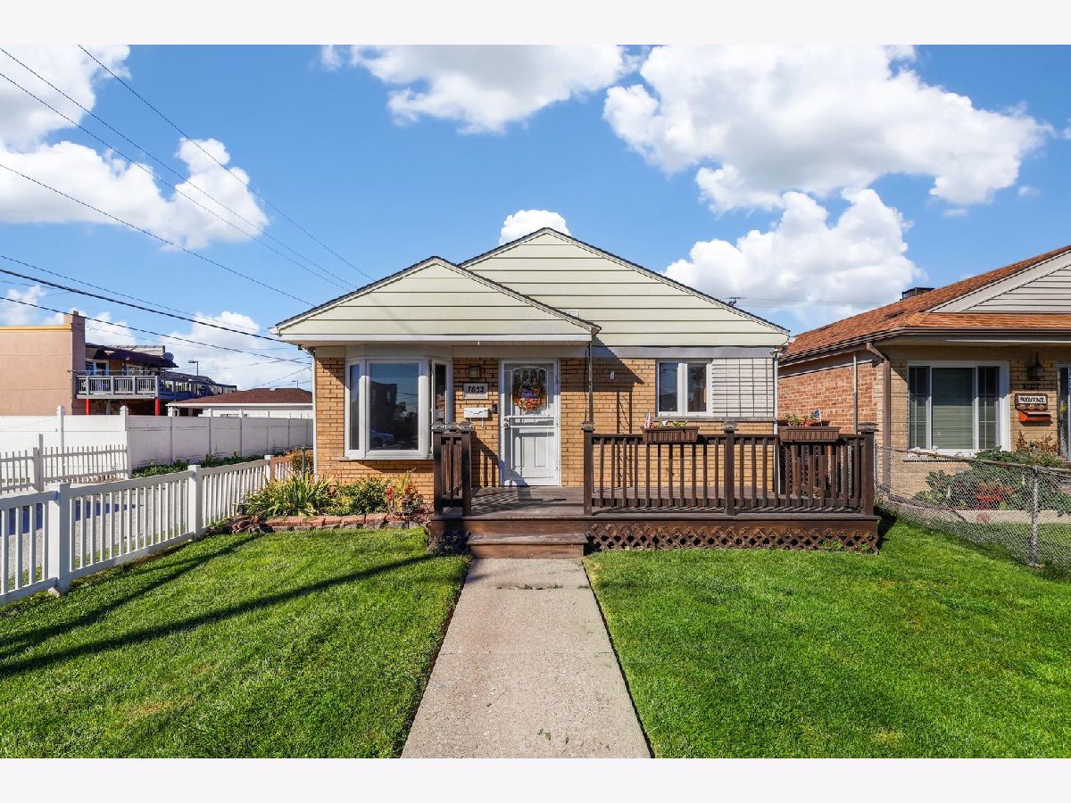 Homes Sold Barletts Burbank Illinois, 7852 Mulligan