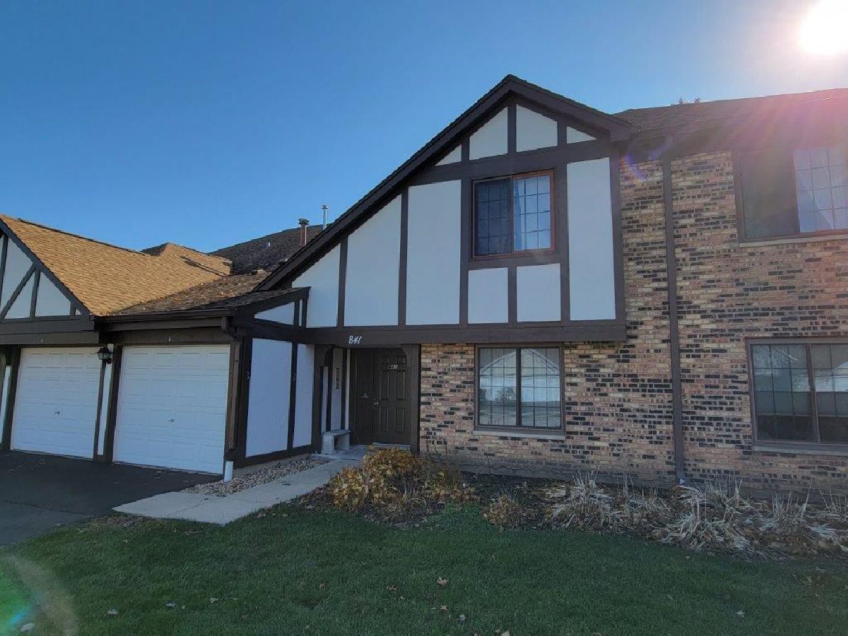 Condos & Townhomes Rented Trails Village Roselle Illinois, 841 Yosemite