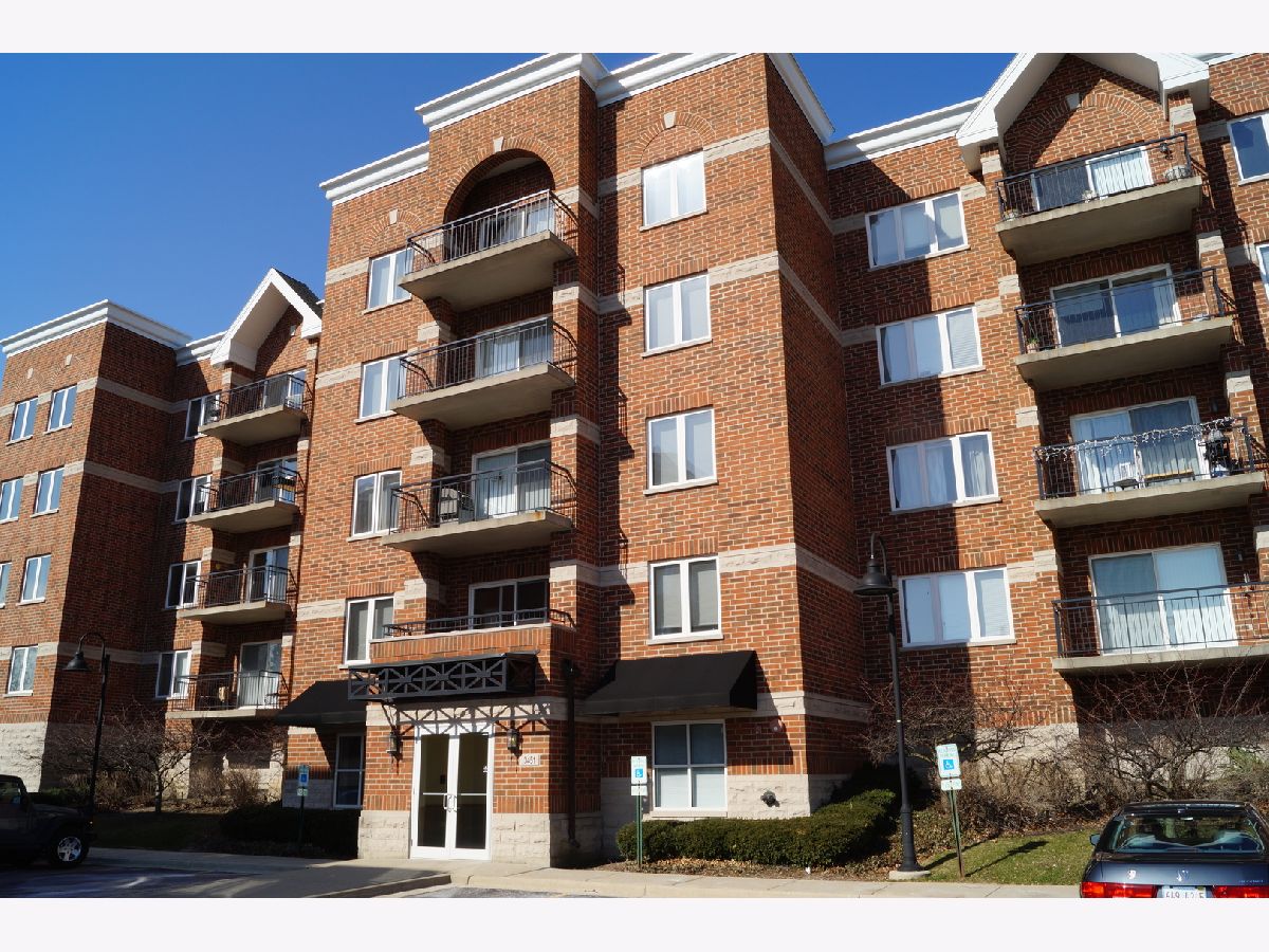 Condos & Townhomes Sold Park Wellington Arlington Heights Illinois, 3451 Carriageway