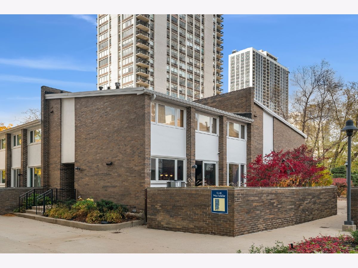 Condominiums Sold Sandburg Chicago Illinois, 84 Schiller
