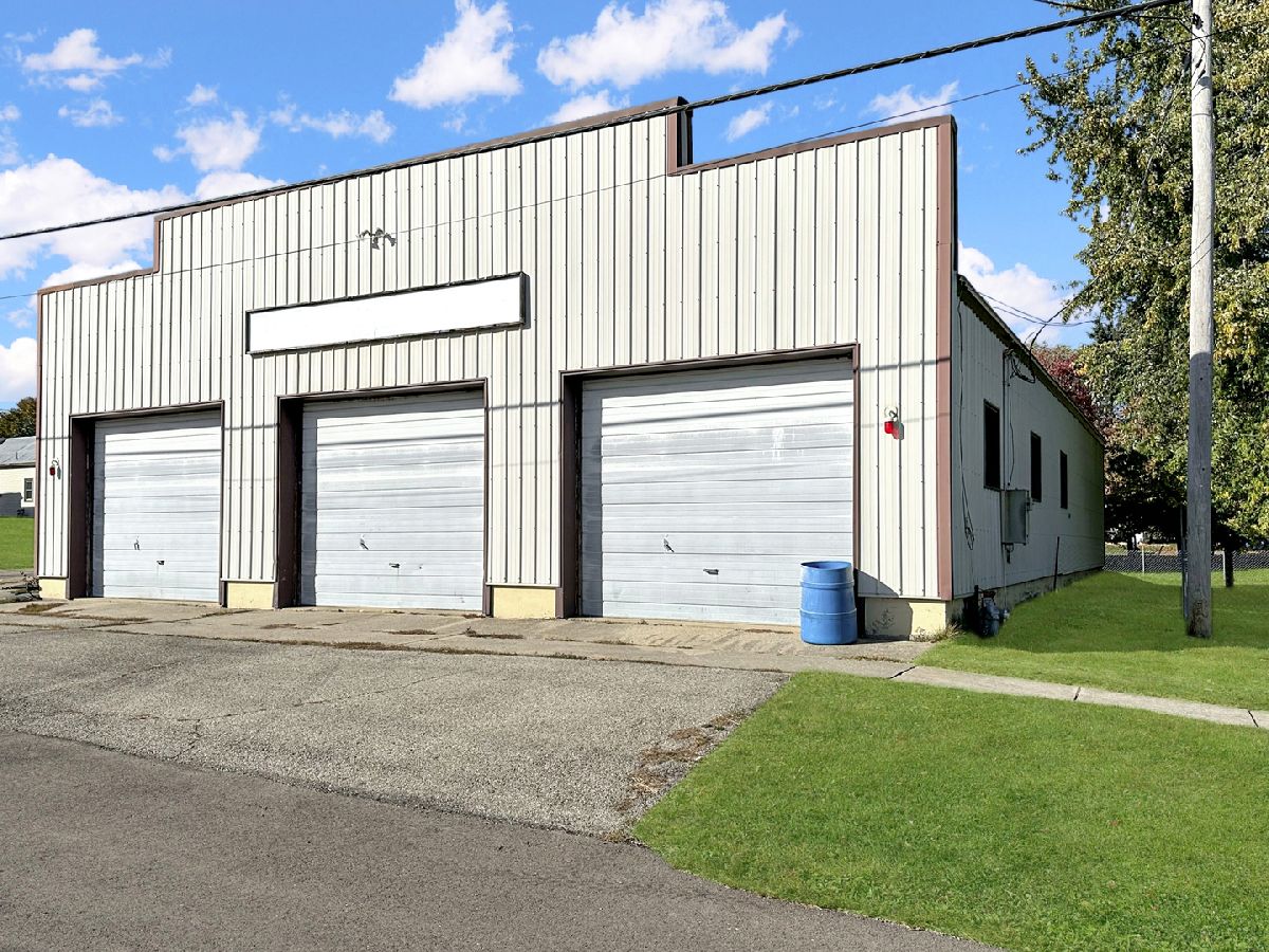  Sold Rock City Illinois, 104 Market