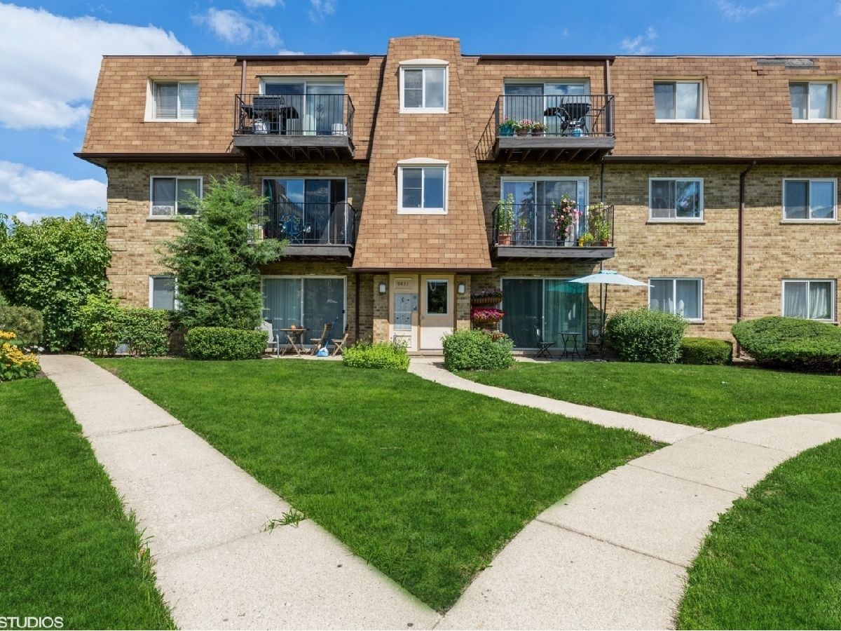 Bay Colony Des Plaines IL, Condominiums For Sale & For Rent Sadie