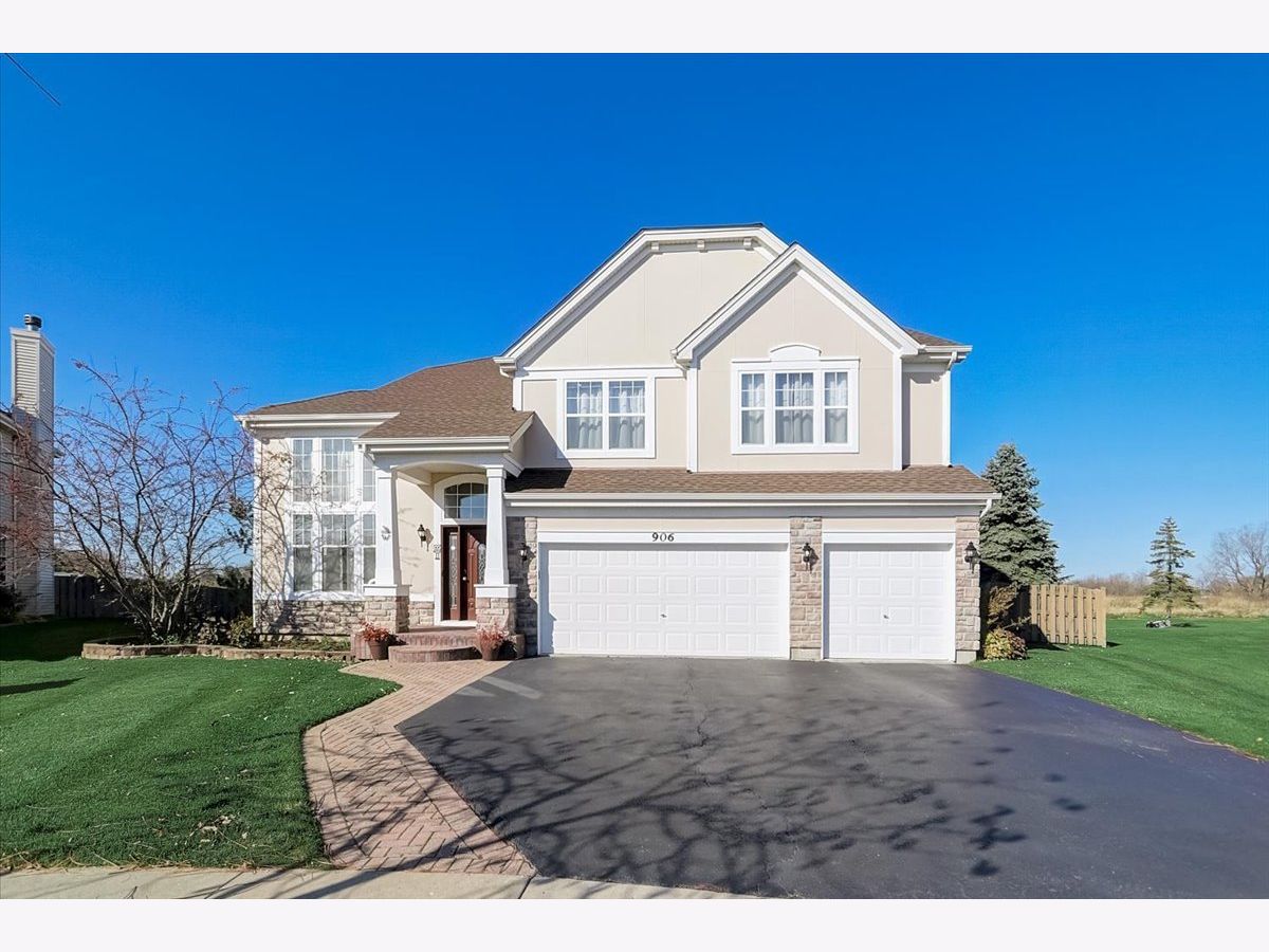 Homes & Condos & Townhomes Sold Madrona Ridge Round Lake Illinois, 906 Tremont