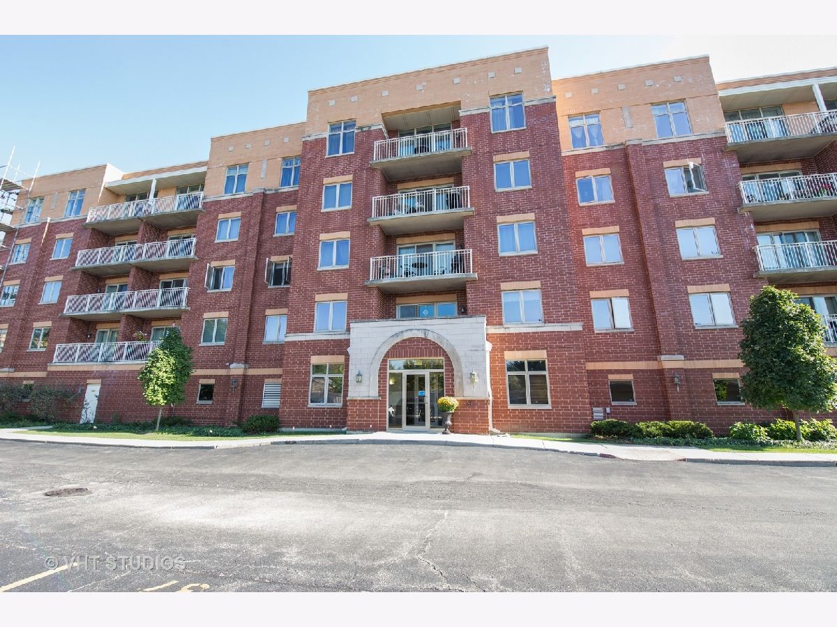 Condominiums Sold Oakview Estates Lombard Illinois, 500 Saint Charles