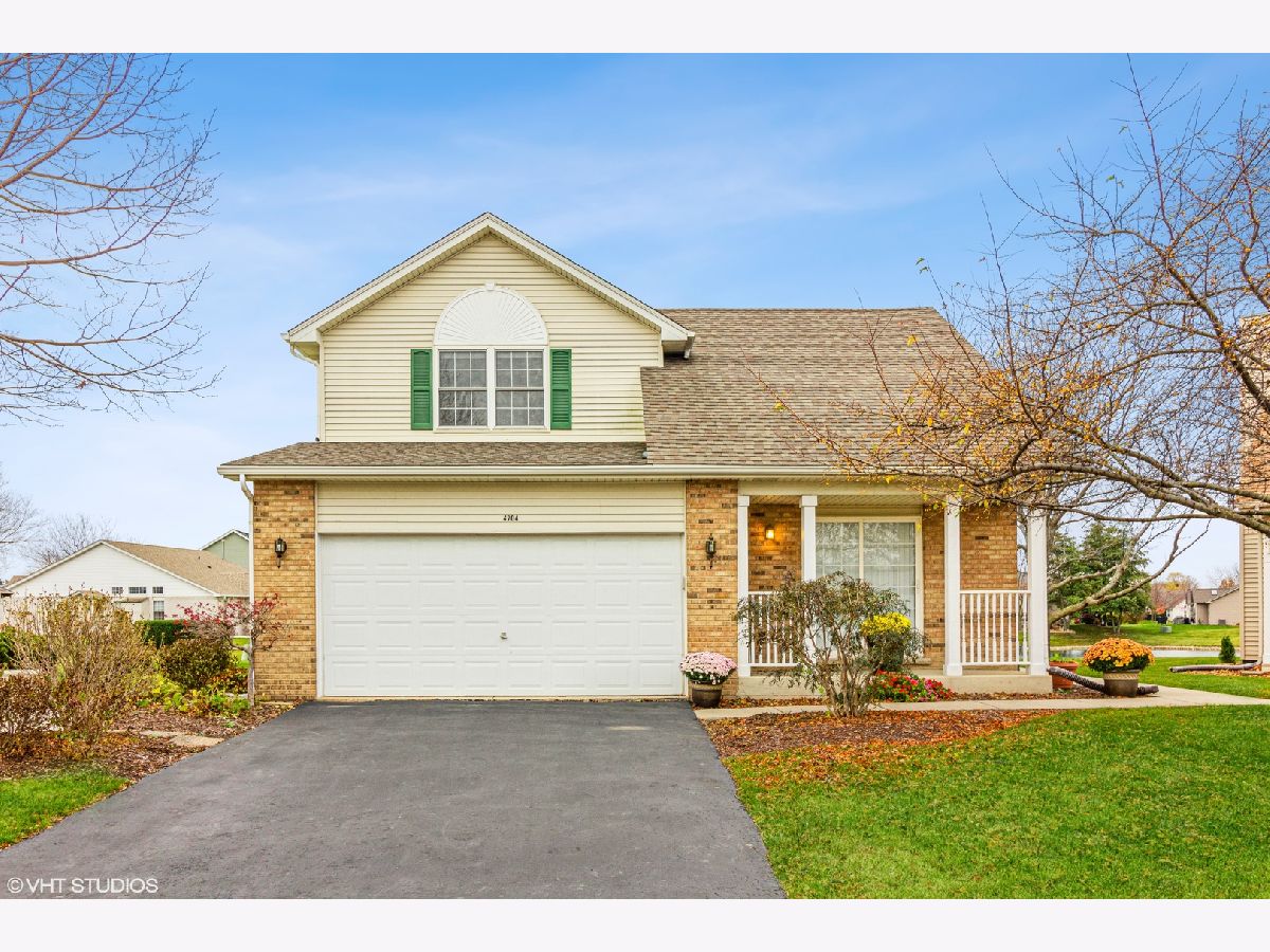 Townhomes & Homes Sold Waterford Pointe Joliet Illinois, 4704 Tiffany