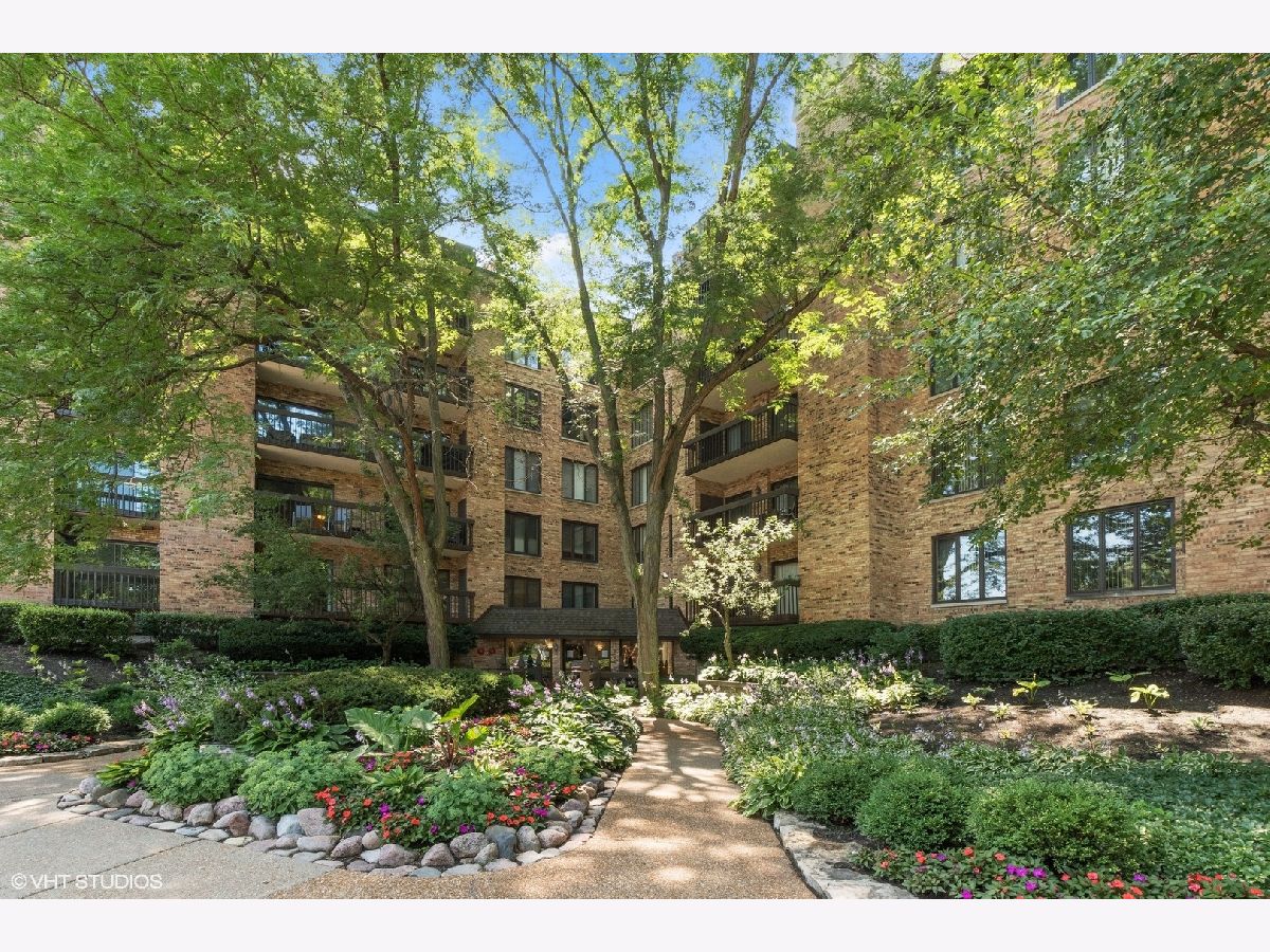 Mission Hills Northbrook IL, Condos & Townhomes & Homes For Sale & For Rent Sadie Winter Dana