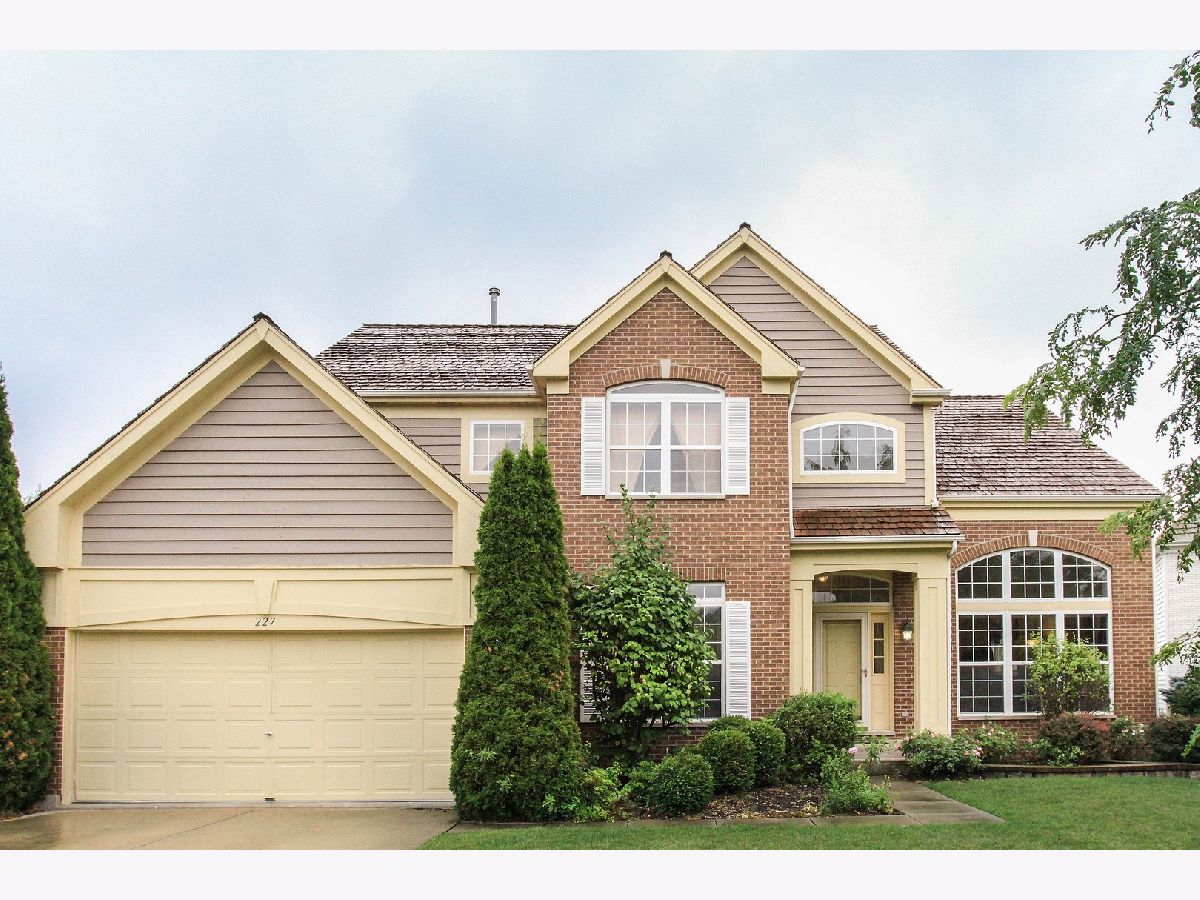 Homes Rented Silver Lake Estates Palatine Illinois, 227 Wellington