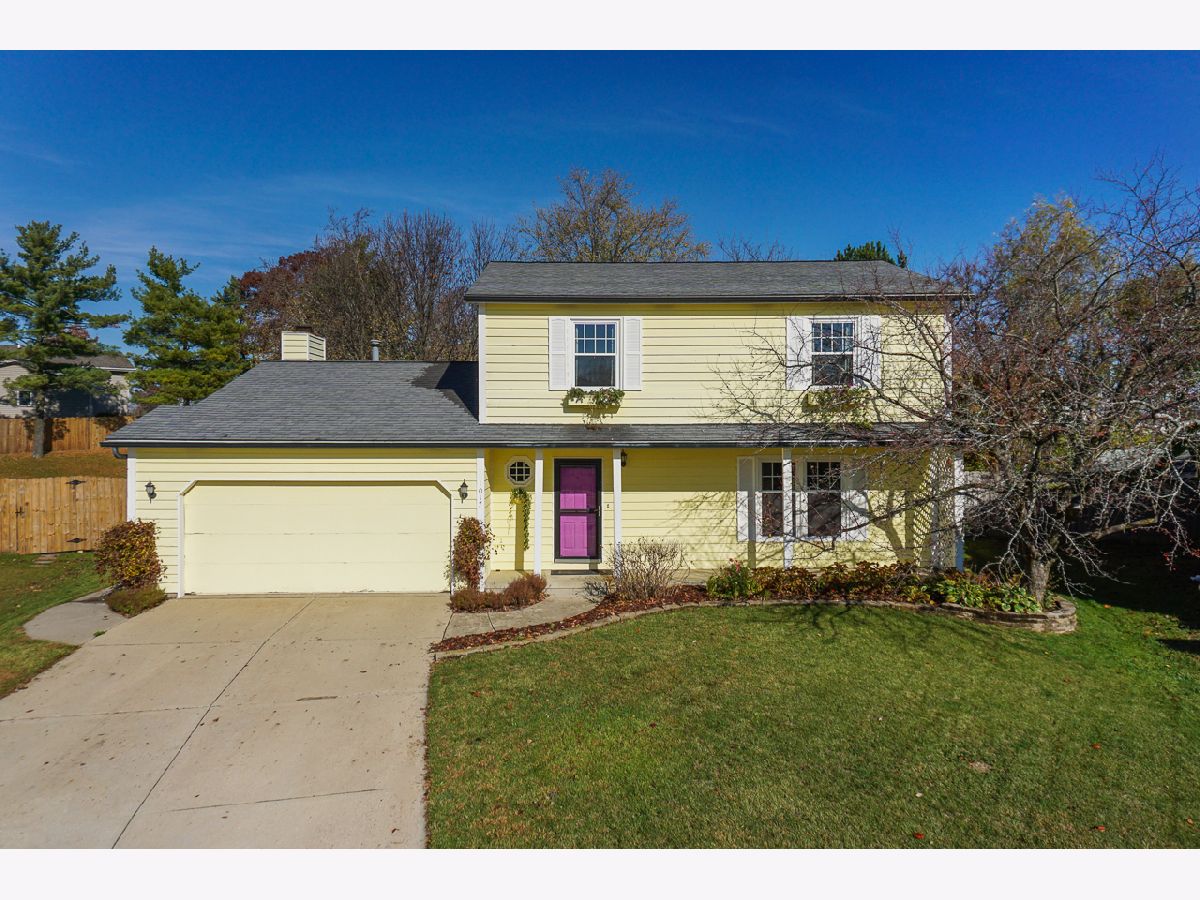 Homes & Condos & Townhomes Sold Laesch Acres Bloomington Illinois, 1017 Chicory