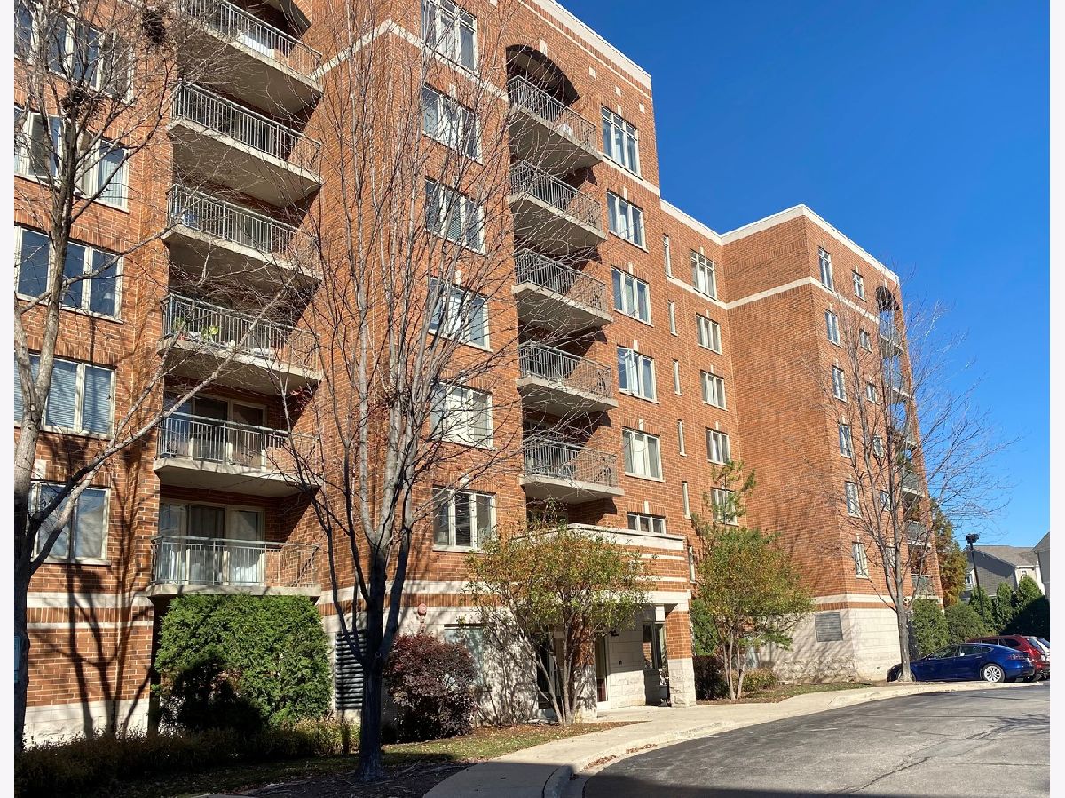 Condos & Townhomes Rented Stone Gate Des Plaines Illinois, 390 Western