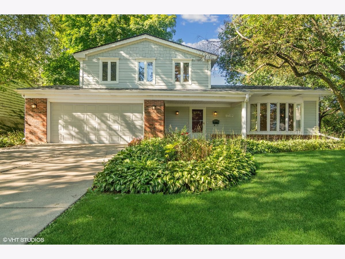 Homes Sold Reseda Palatine Illinois, 962 Ventura