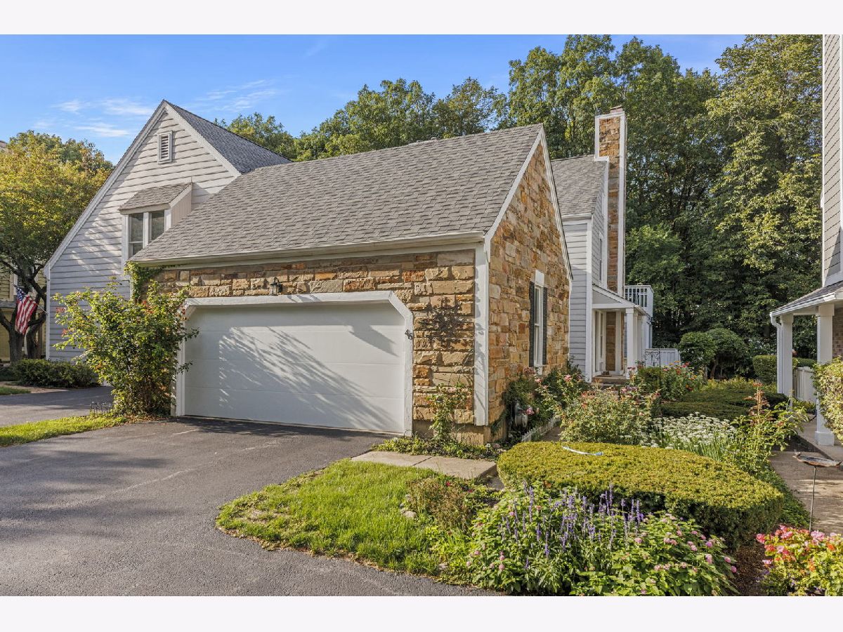 Condos & Townhomes Rented Whittington Course St Charles Illinois, 46 Whittington