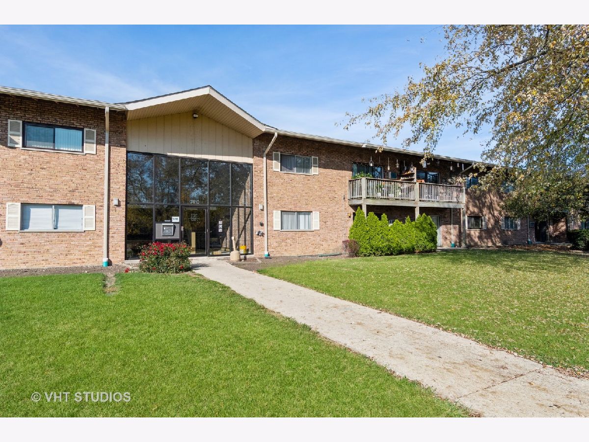 Condominiums Sold Brookdale At Darien Condominiums Darien Illinois, 7410 Brookdale