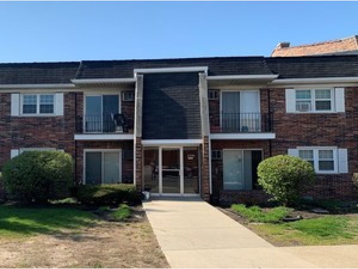Condominiums Rented Fairway Grove Downers Grove Illinois, 2339 Ogden