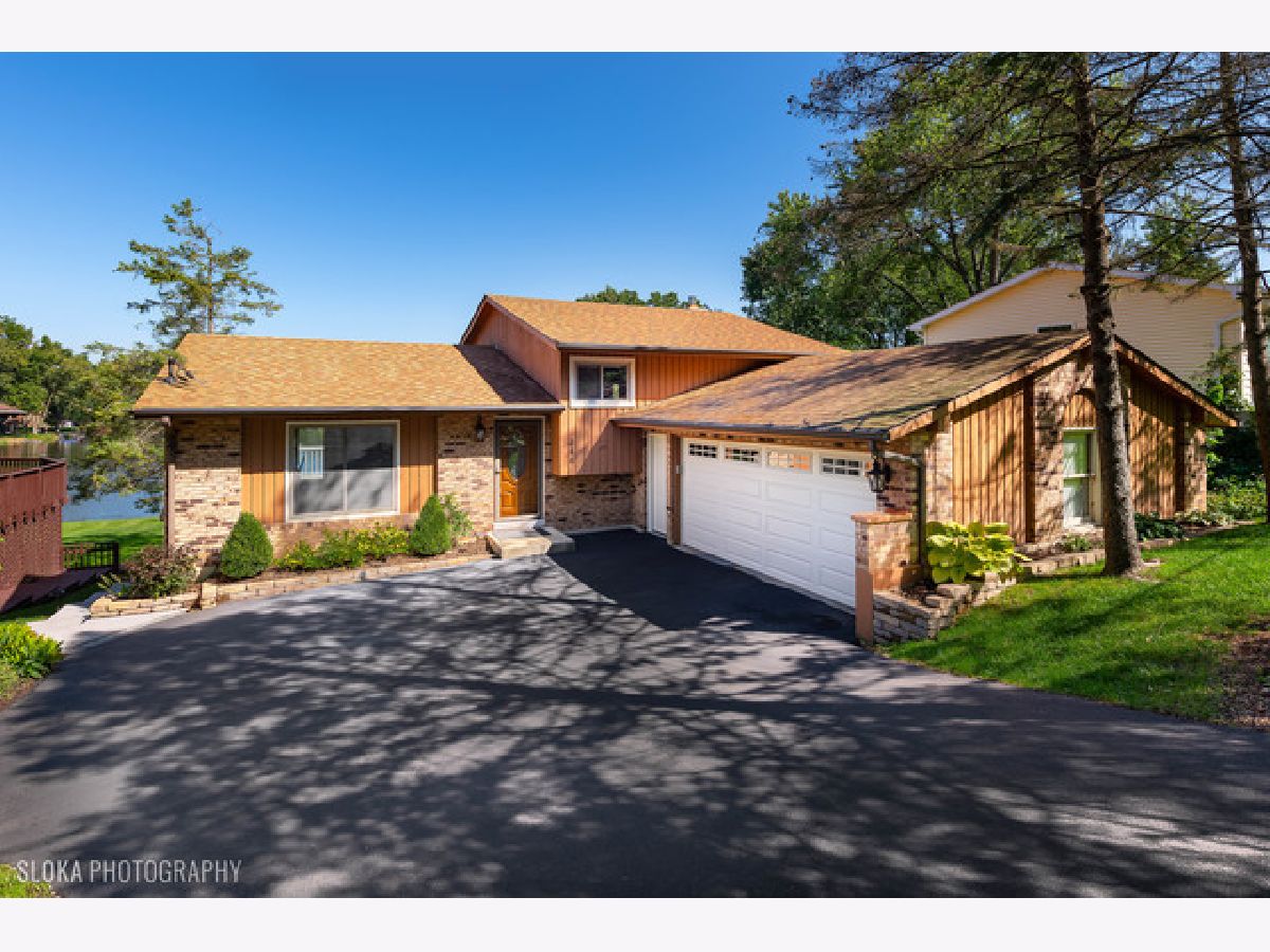 Homes Rented Lith Estates Lake In The Hills Illinois, 346 Hiawatha