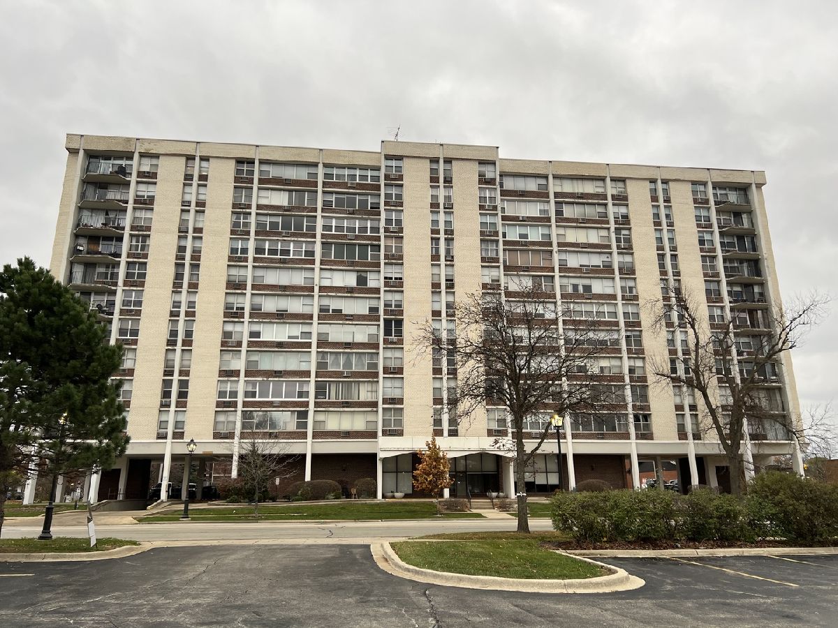 Condominiums Sold Lombard Tower Lombard Illinois, 33 Main